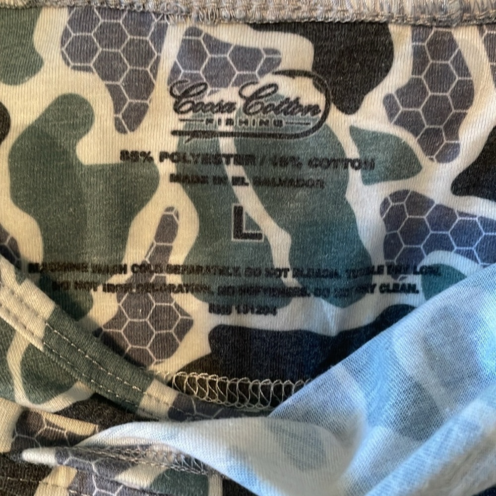 Coosa Cotton Fishing Long Sleeve Hooded Tshirt Camouflage Pocket EUC So Soft L - Picture 5 of 8